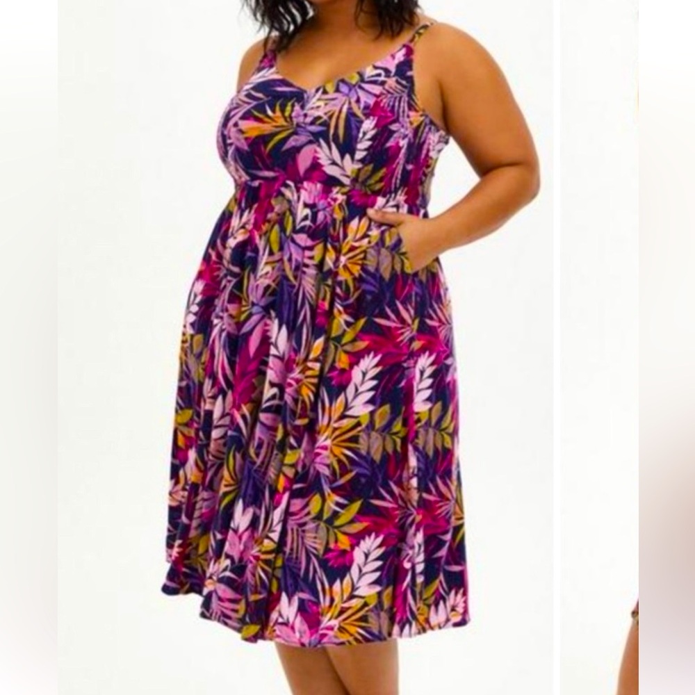 Torrid EUC purple tropical floral Midi  smocked bodice dress purple pink size 4